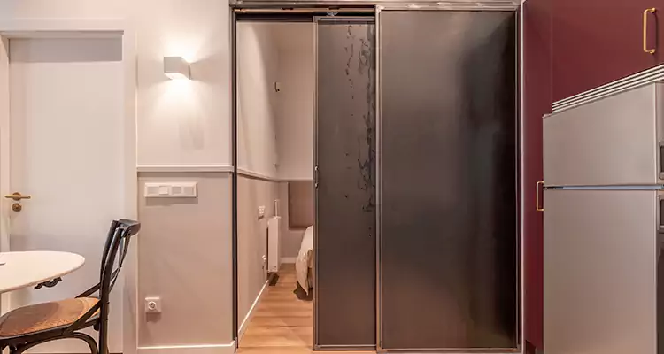 We Fix Closet Sliding Door in Lake Butler, FL 